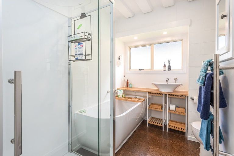 Photo of property in 1/107 Holly Road, St Albans, Christchurch, 8014