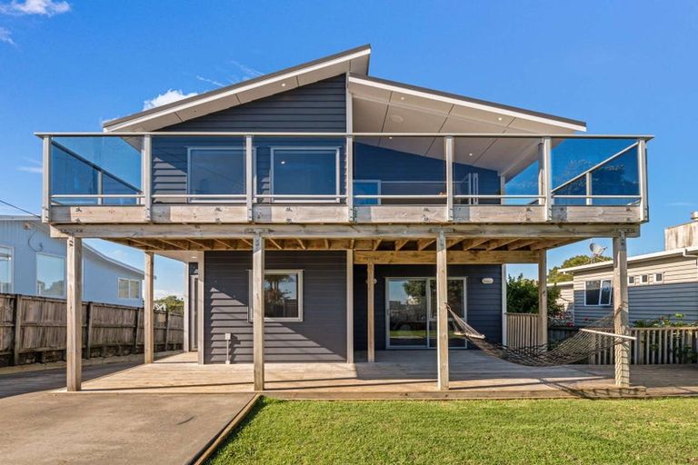 Photo of property in 1319 Whangaparaoa Road, Army Bay, Whangaparaoa, 0930