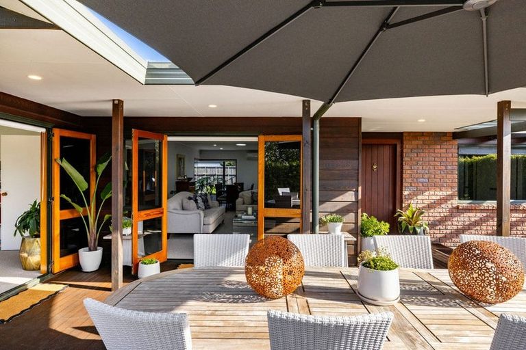 Photo of property in 71 Taylor Street, Cambridge, 3434