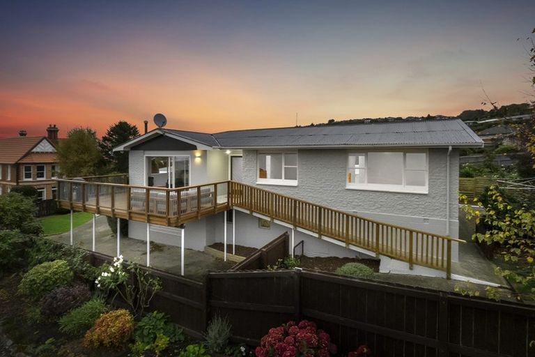 Photo of property in 21 Winston Place, Kew, Dunedin, 9012