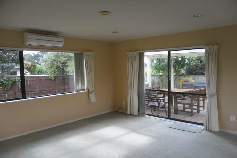 Photo of property in 143 Realm Drive, Paraparaumu, 5032