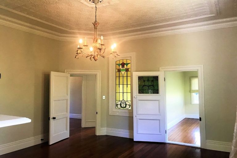 Photo of property in 74 Esplanade Road, Mount Eden, Auckland, 1024