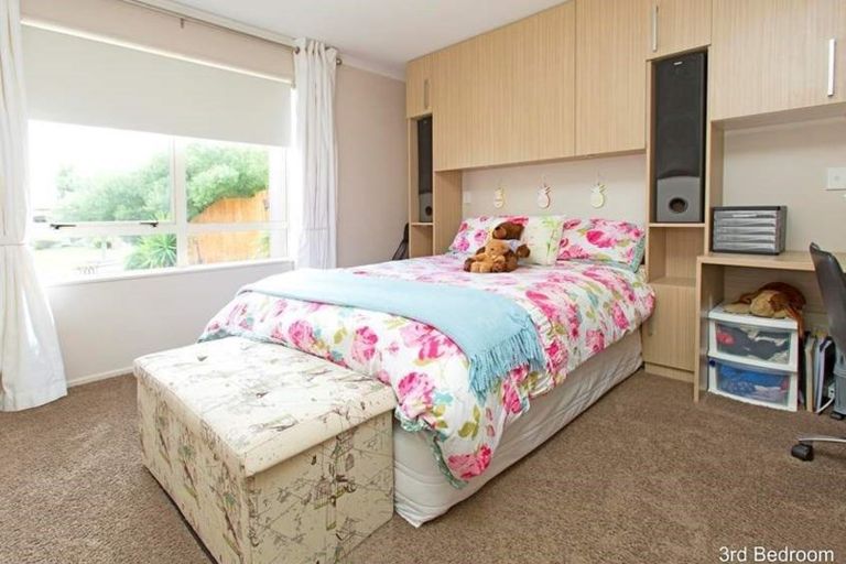 Photo of property in 36 Kittiwake Drive, Schnapper Rock, Auckland, 0632