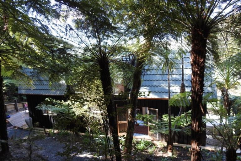 Photo of property in 16 Major Bridge Drive, Russell, 0272