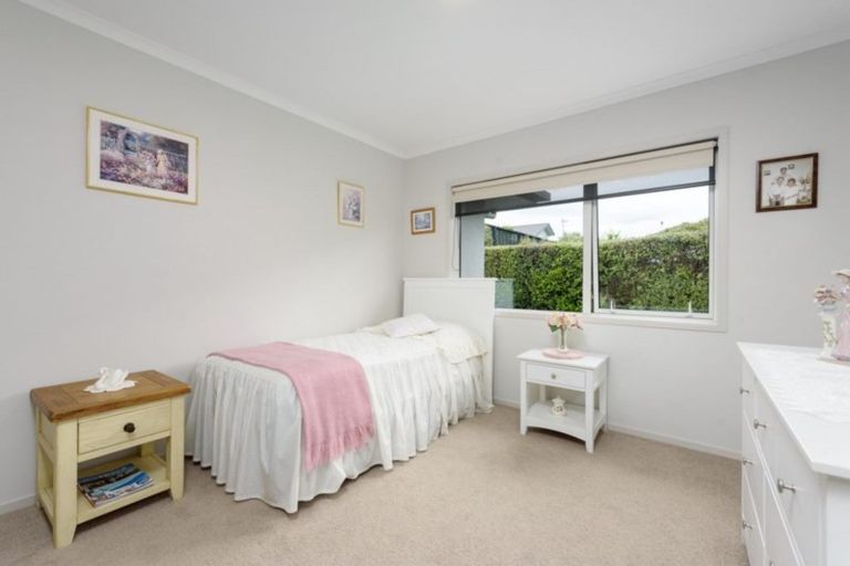 Photo of property in 6 Bridgewater Way, Pyes Pa, Tauranga, 3112