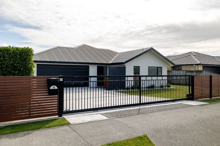Photo of property in 75 Pharazyn Street, Feilding, 4702