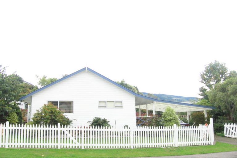 Photo of property in 76 Field Street, Silverstream, Upper Hutt, 5019