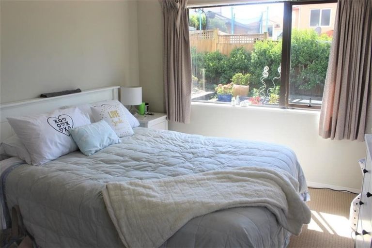 Photo of property in 36 Seresin Crescent, Flat Bush, Auckland, 2016