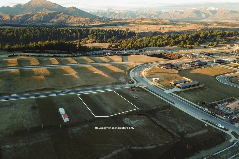 Photo of property in 3 Lauderdale Lane, Wanaka, 9305