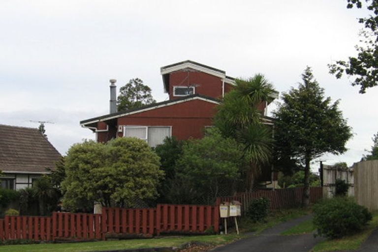 Photo of property in 2/351 Royal Road, Massey, Auckland, 0614