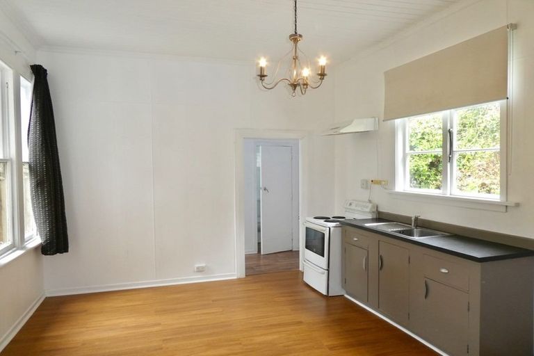 Photo of property in 10 Rennie Street, Green Island, Dunedin, 9018