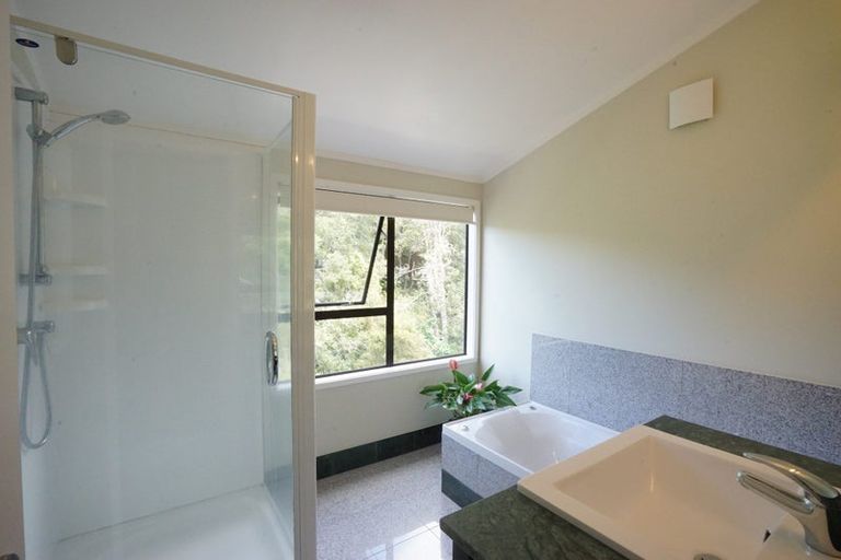 Photo of property in 17 Homewood Place, Chatswood, Auckland, 0626