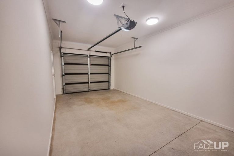 Photo of property in 5 Jagoda Road, Westgate, Auckland, 0614
