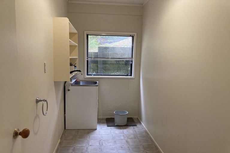 Photo of property in 11 Murano Place, Chatswood, Auckland, 0626