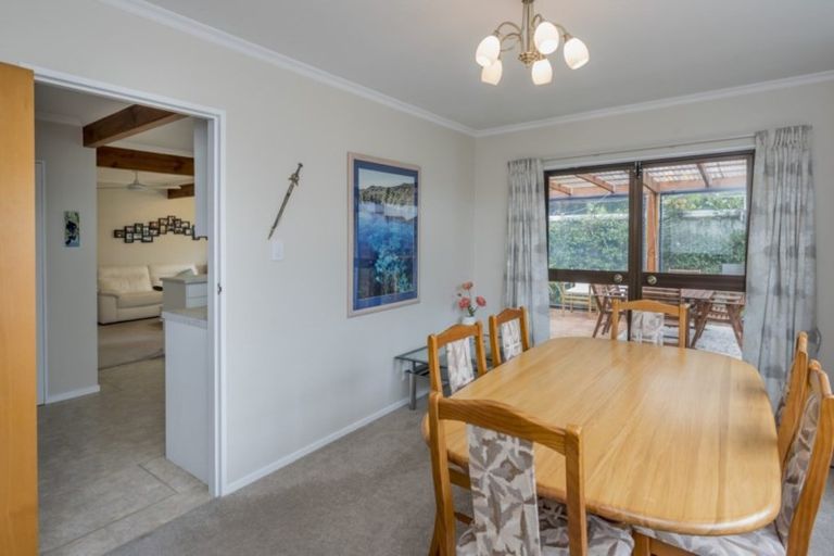 Photo of property in 42 Kent Street, Levin, 5510