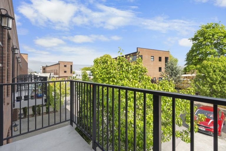 Photo of property in 12 Village Quarter Lane, Frankton, Hamilton, 3204