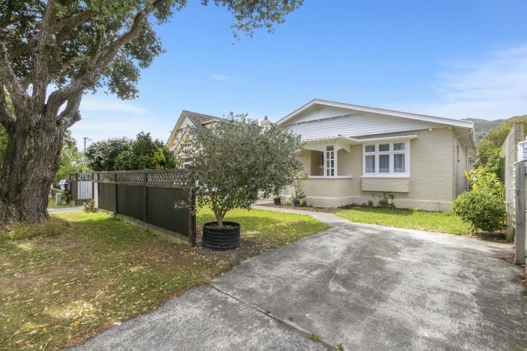 Photo of property in 43a Cambridge Terrace, Waiwhetu, Lower Hutt, 5010