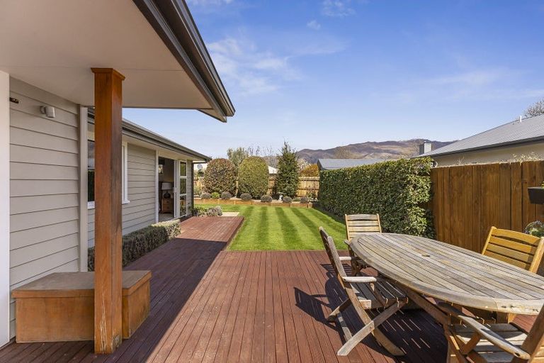 Photo of property in 1 Moncrieff Place, Wanaka, 9305