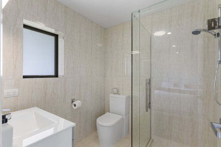 Photo of property in 201 Whangaparaoa Road, Red Beach, 0932