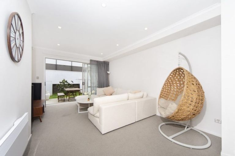 Photo of property in 6 Weta Road, Hobsonville, Auckland, 0616