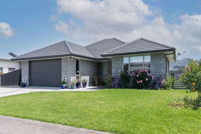 Photo of property in 31 Reel Road, Waihi Beach, 3611