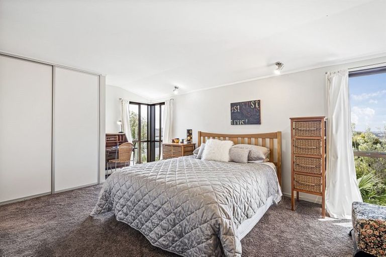 Photo of property in 2/72 Gulf View Road, Murrays Bay, Auckland, 0630