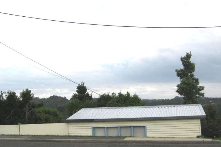 Photo of property in 130 Glengarry Road, Glen Eden, Auckland, 0602