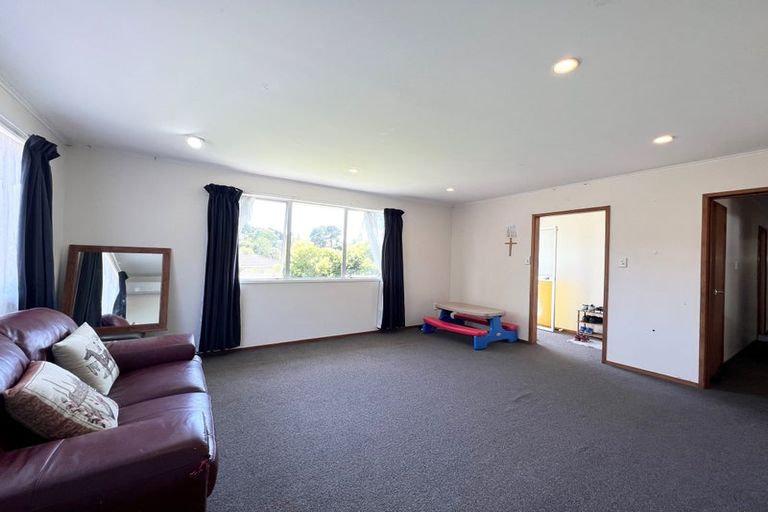 Photo of property in 80 Salamanca Road, Sunnynook, Auckland, 0620