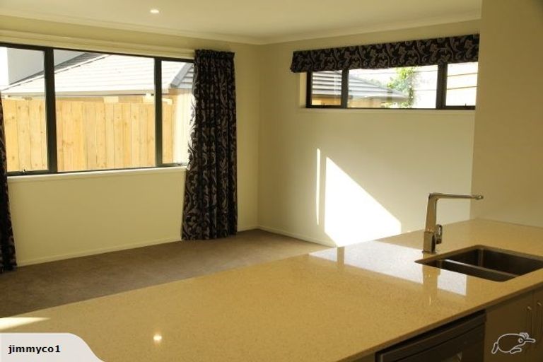 Photo of property in 302 Ballintoy Park Drive, Welcome Bay, Tauranga, 3175