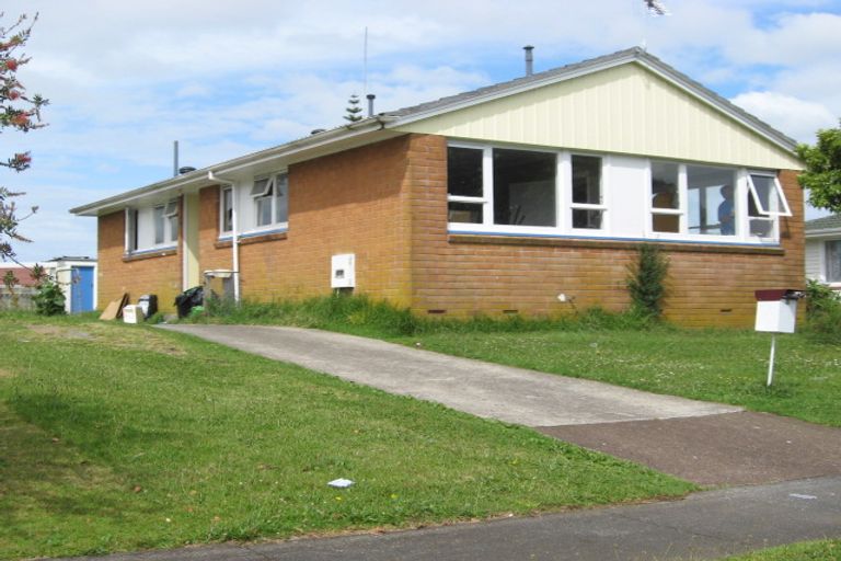 Photo of property in 13 Chingford Close, Mangere, Auckland, 2022