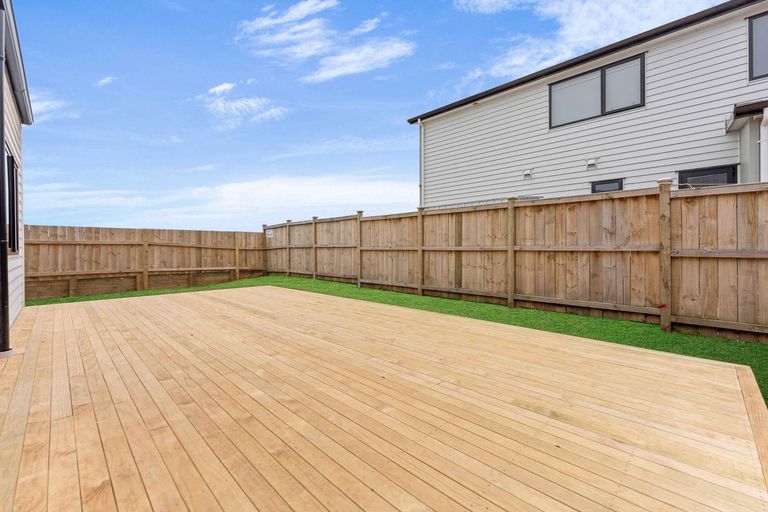 Photo of property in 73 Clarks Beach Road, Clarks Beach, 2122