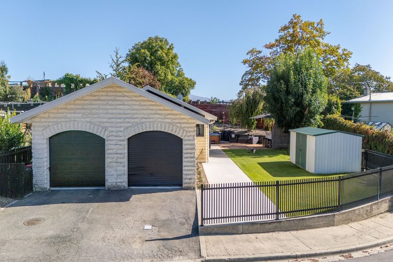 Photo of property in 8 Hart Place, Bridge Hill, Alexandra, 9320