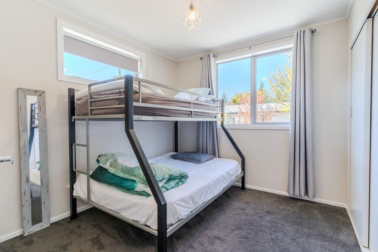 Photo of property in 43 Jollie Road, Twizel, 7901