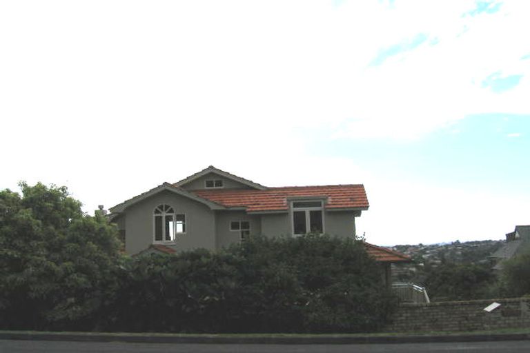 Photo of property in 2/5 Mizpah Road, Waiake, Auckland, 0630