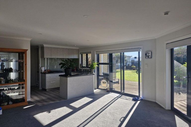 Photo of property in 31 Dillon Drive, Bell Block, New Plymouth, 4312