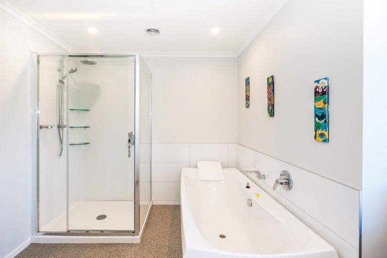 Photo of property in 46 Hicks Crescent, Waikanae Beach, Waikanae, 5036