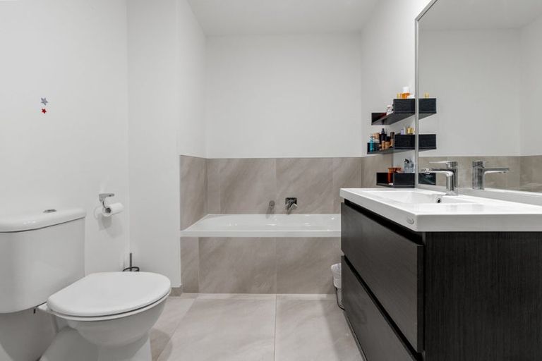 Photo of property in 7 Treestump Road, Takanini, 2112