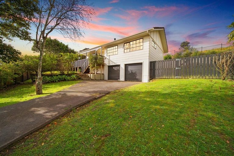Photo of property in 6 Crestlands Place, Papakura, 2110
