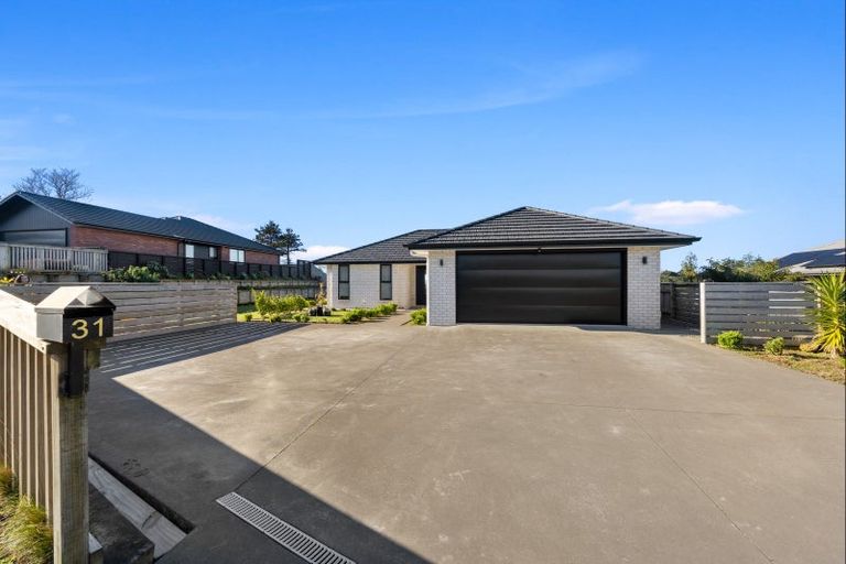 Photo of property in 31 Atutahi Street, Hurdon, New Plymouth, 4310