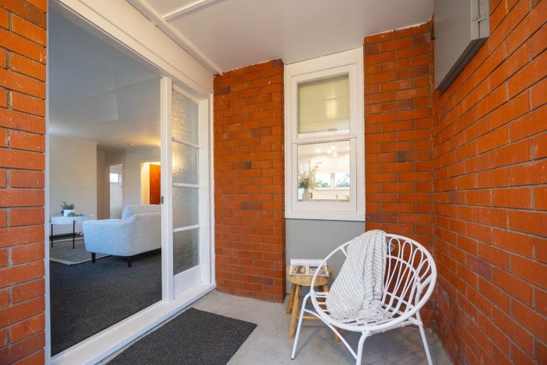 Photo of property in 2a Ruamahanga Crescent, Terrace End, Palmerston North, 4410