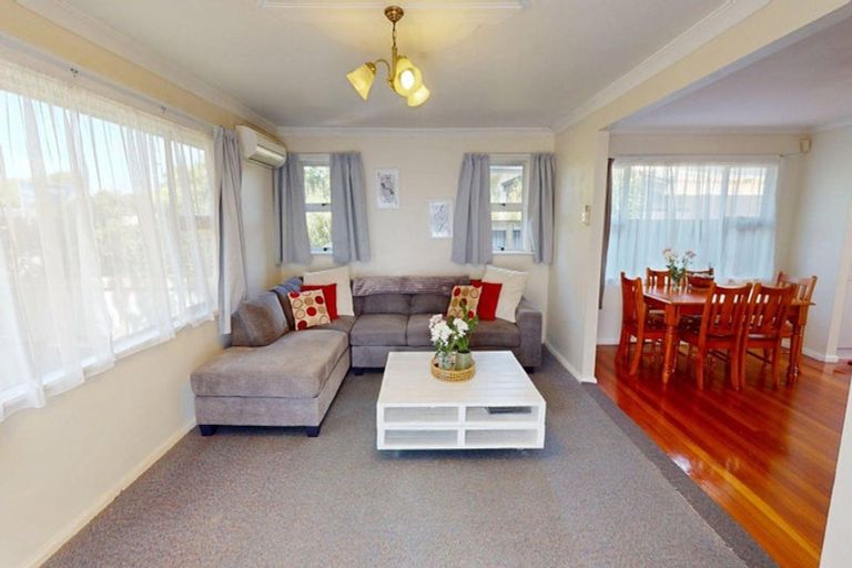 Photo of property in 23 Featherston Street, Takaro, Palmerston North, 4412