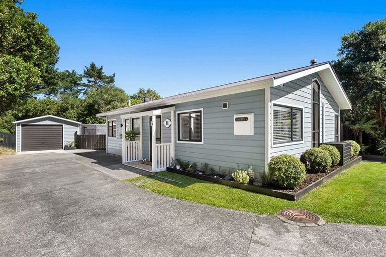 Photo of property in 11 Mcmanaway Grove, Stokes Valley, Lower Hutt, 5019