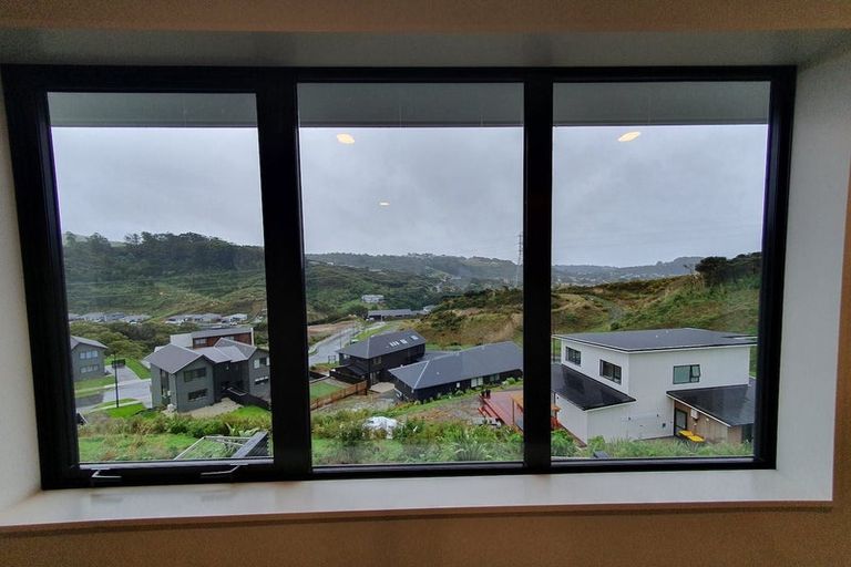 Photo of property in 6 Bee Lane, Whitby, Porirua, 5024