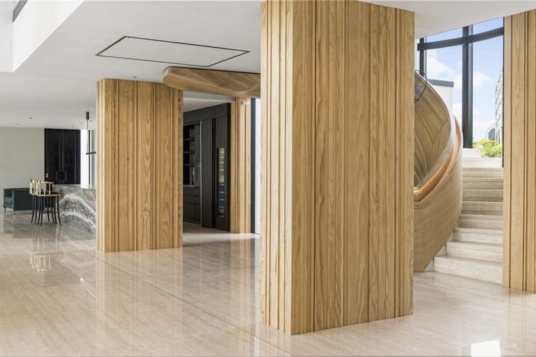 Photo of property in 92 Paritai Drive, Orakei, Auckland, 1071