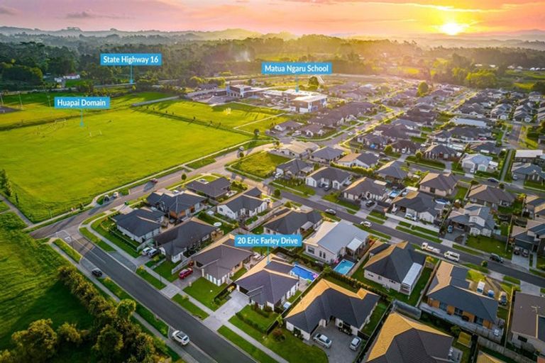 Photo of property in 20 Eric Farley Drive, Kumeu, 0810