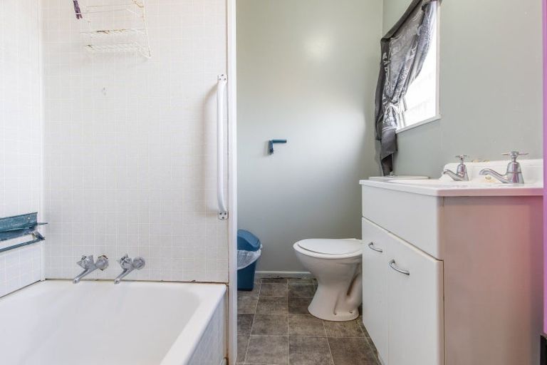 Photo of property in 70 Bibby Street, Waipawa, 4210