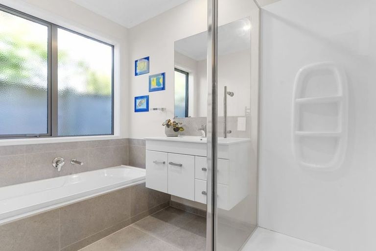 Photo of property in 26 Coast Boulevard, Papamoa Beach, Papamoa, 3118