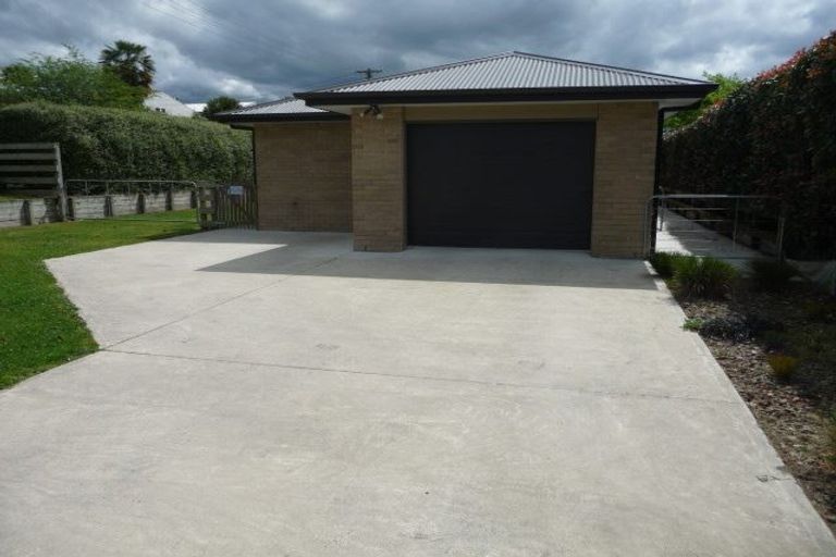 Photo of property in 12 Bear Street, Tirau, 3410