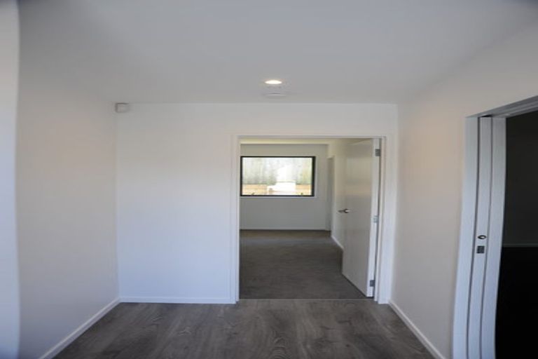 Photo of property in 7/11 Oteha Valley Road, Northcross, Auckland, 0632