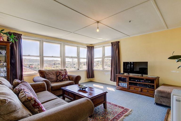 Photo of property in 12 Gear Terrace, Ranui, Porirua, 5024